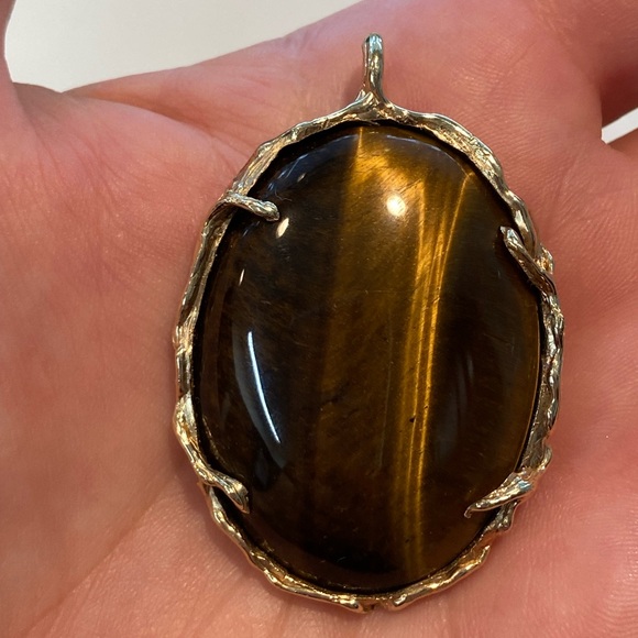 Jewelry - Vintage 14kt gold and tigerseye / tiger eye pendant